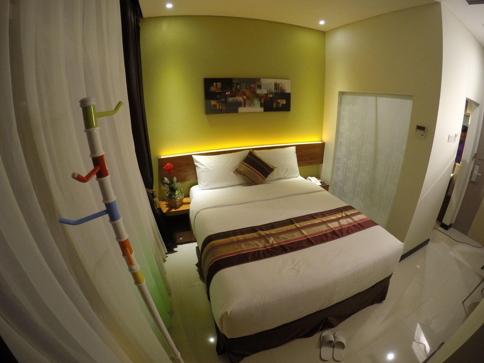 Biz Boulevard Hotel Manado Kültér fotó