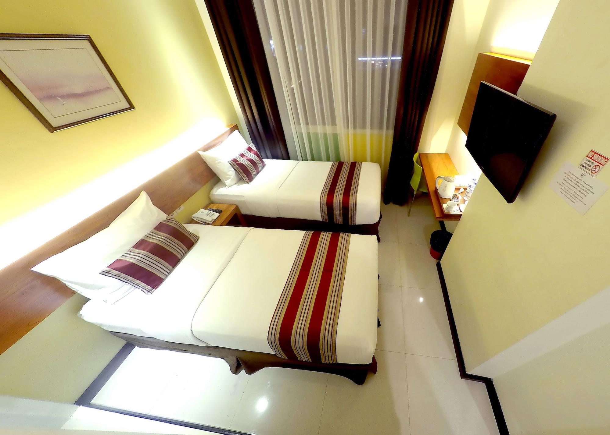 Biz Boulevard Hotel Manado Kültér fotó