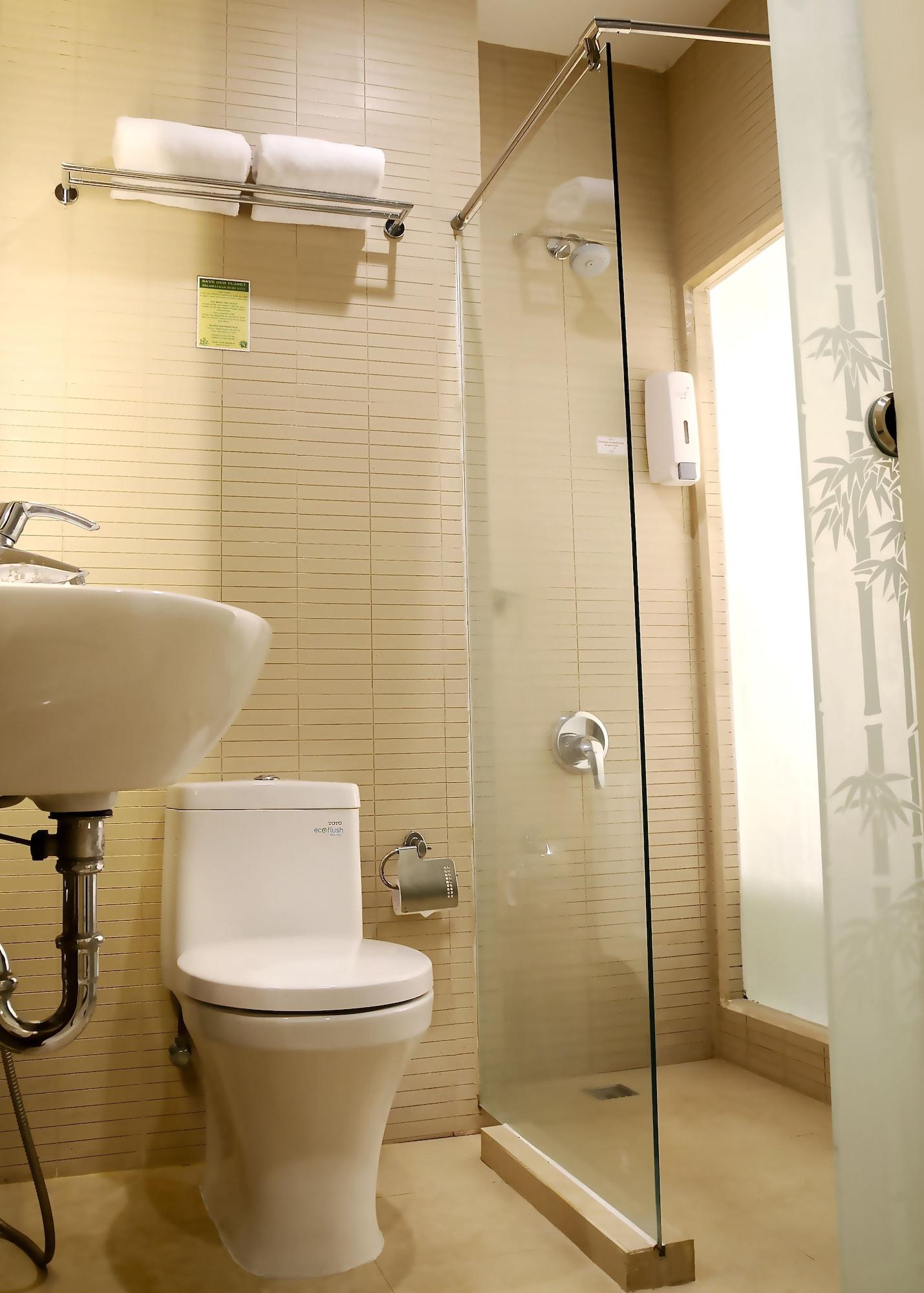 Biz Boulevard Hotel Manado Kültér fotó