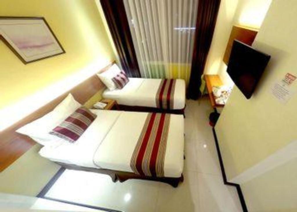 Biz Boulevard Hotel Manado Kültér fotó