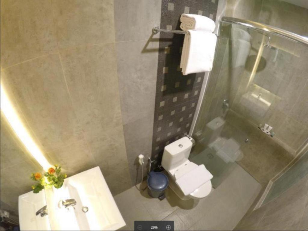 Biz Boulevard Hotel Manado Kültér fotó