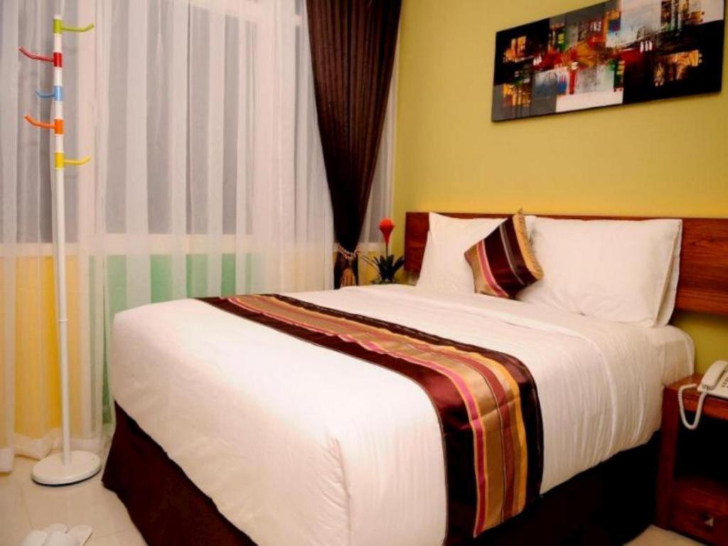 Biz Boulevard Hotel Manado Kültér fotó