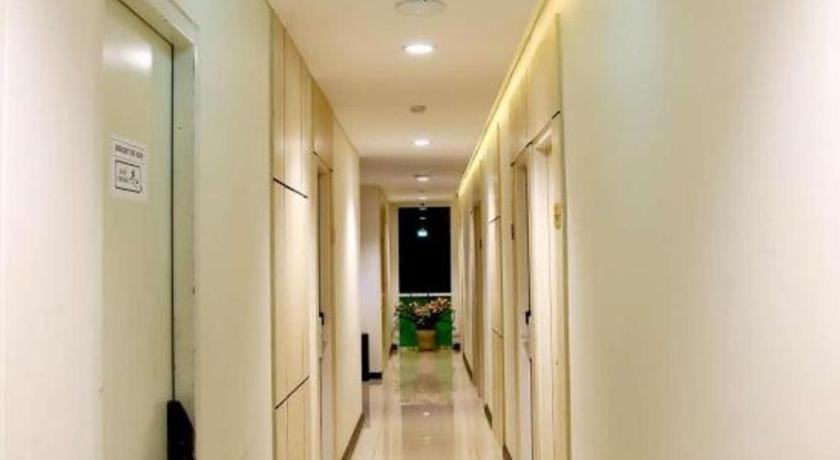 Biz Boulevard Hotel Manado Kültér fotó