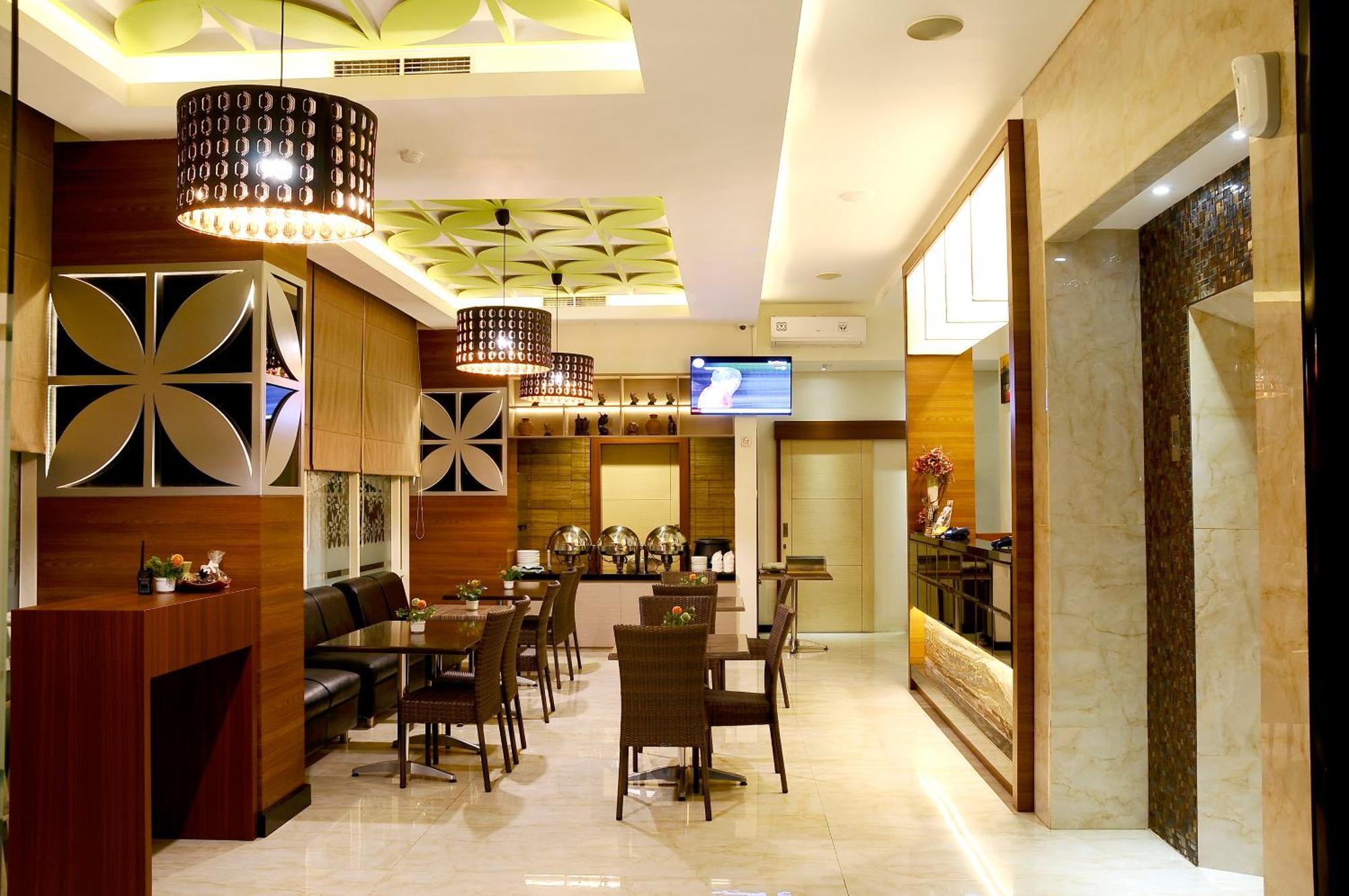 Biz Boulevard Hotel Manado Kültér fotó